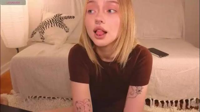 Image 4 of baby_adele Stream on Chaturbate on 1 month ago