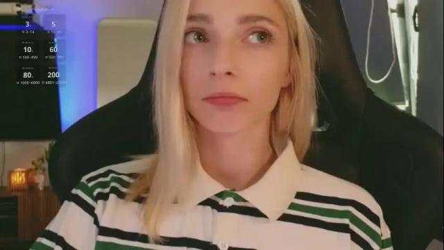 Image 3 of baby_gopn1k Stream on Chaturbate on 19 days ago