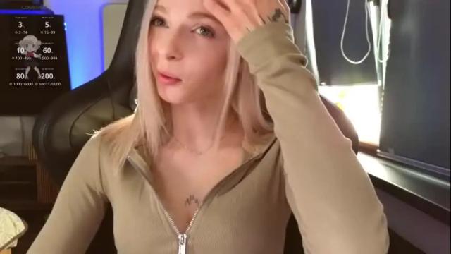 Image 2 of baby_gopn1k Stream on Chaturbate on 1 month ago