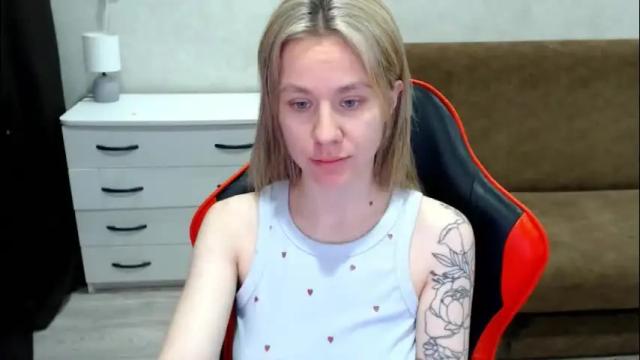 Image 2 of baby_kitte Stream on Chaturbate on 2 months ago