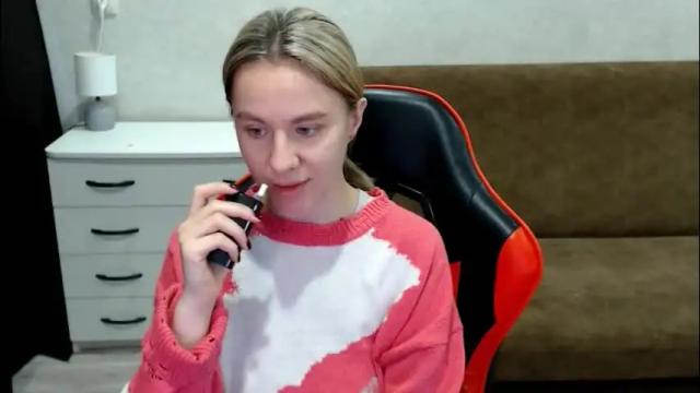 Image 2 of baby_kitte Stream on Chaturbate on 2 months ago