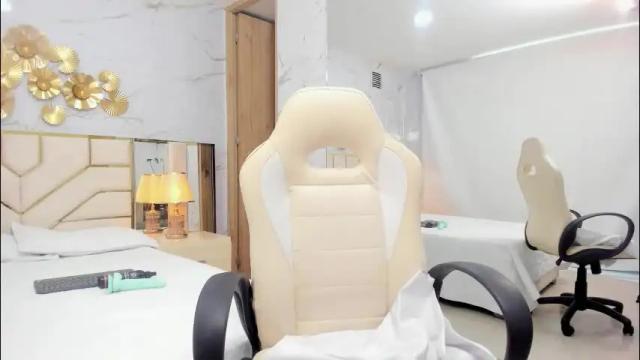 Image 12 of babyangel18_ Stream on Chaturbate on 26 days ago