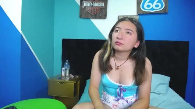 Image 7 of babyangel_99 Stream on Chaturbate on 21 months ago