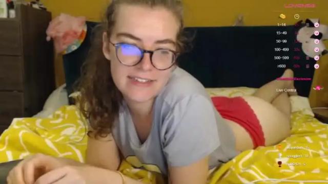 Image 8 of babycarriexx Stream on Chaturbate on 20 months ago