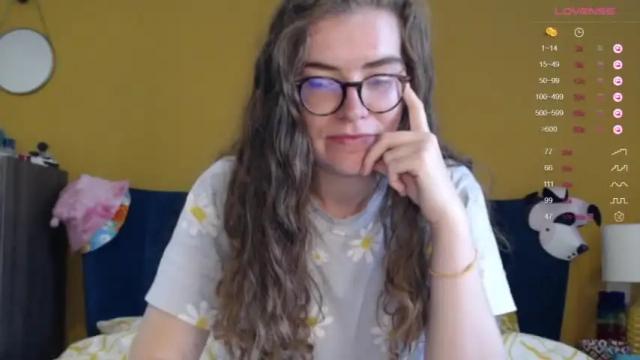 Image 2 of babycarriexx Stream on Chaturbate on 20 months ago