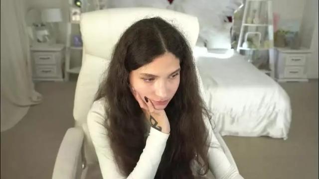 Image 3 of babyflowerr Stream on Chaturbate on 2 months ago