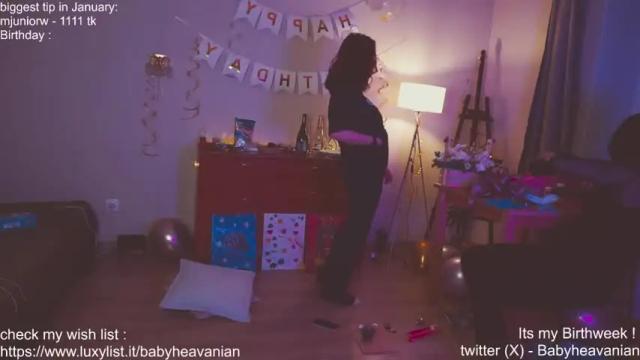 Image 12 of babyheavanian Stream on Chaturbate on 12 months ago