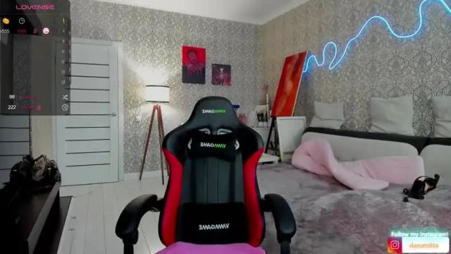 Image 6 of babyjustbomb Stream on Chaturbate on 14 months ago