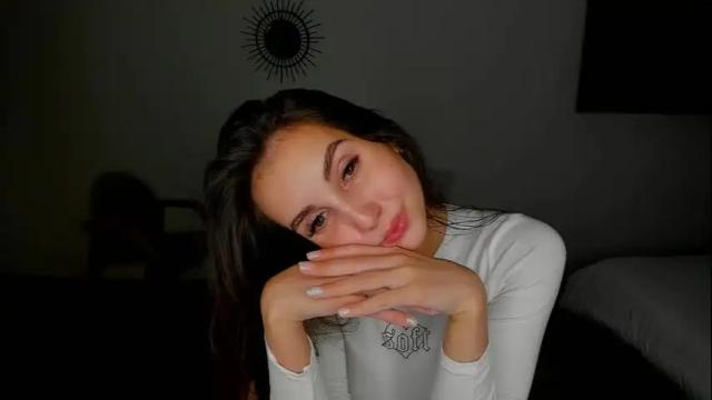 Image 2 of babykim_ Stream on Chaturbate on 3 months ago