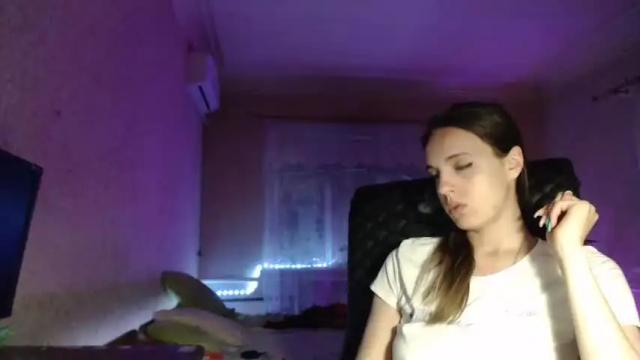 Image 3 of babymuro4ka Stream on Chaturbate on 12 months ago