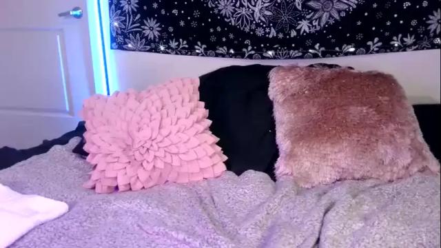 Image 10 of babyred333 Stream on Chaturbate on 4 months ago