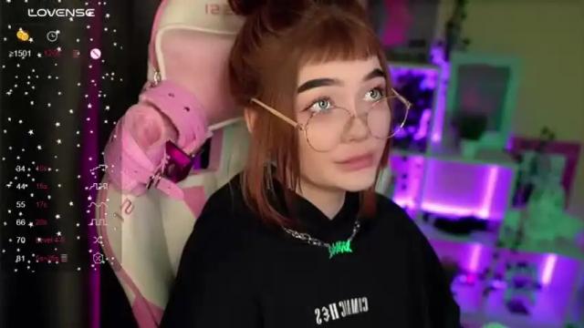 Image 10 of babyroxynill Stream on Chaturbate on 14 months ago
