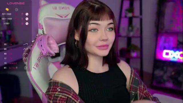 Image 3 of babyroxynill Stream on Chaturbate on 1 month ago