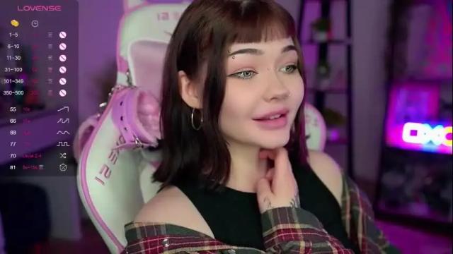 Image 6 of babyroxynill Stream on Chaturbate on 1 month ago