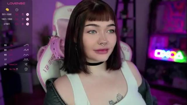 Image 3 of babyroxynill Stream on Chaturbate on 1 month ago