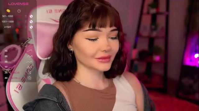 Image 4 of babyroxynill Stream on Chaturbate on 17 days ago