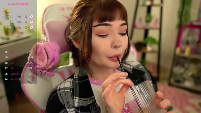 Image 2 of babyroxynill Stream on Chaturbate on 14 days ago