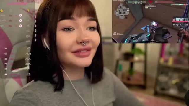 Image 10 of babyroxynill Stream on Chaturbate on 10 days ago