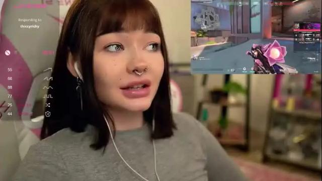 Image 4 of babyroxynill Stream on Chaturbate on 10 days ago