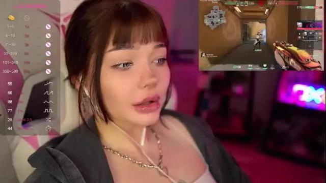 Image 7 of babyroxynill Stream on Chaturbate on 3 days ago