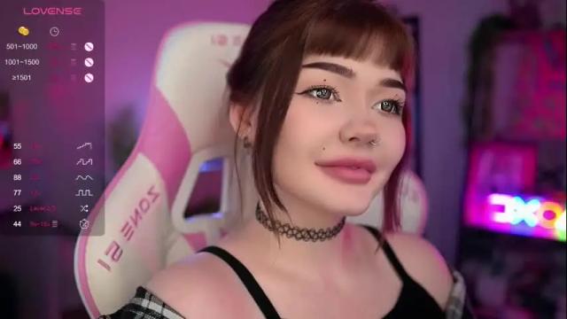 Image 2 of babyroxynill Stream on Chaturbate on 3 months ago