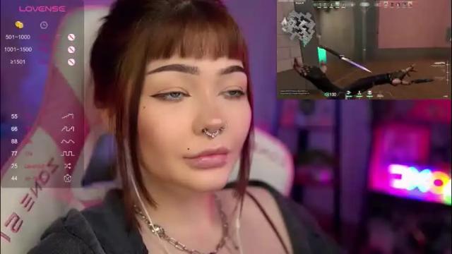 Image 2 of babyroxynill Stream on Chaturbate on 2 months ago