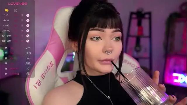 Image 8 of babyroxynill Stream on Chaturbate on 2 months ago
