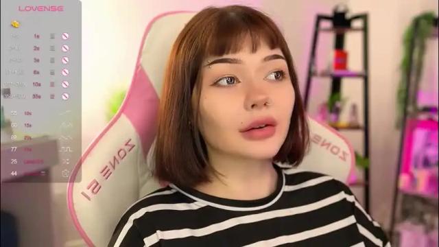 Image 3 of babyroxynill Stream on Chaturbate on 1 month ago