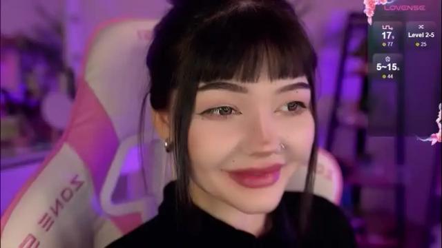 Image 2 of babyroxynill Stream on Chaturbate on 1 month ago