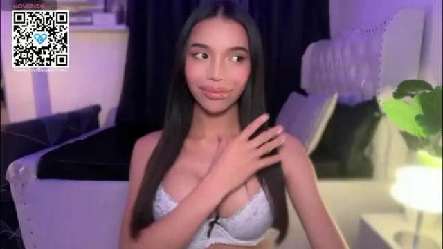 Image 2 of babysabrinaxx Stream on Chaturbate on 1 month ago