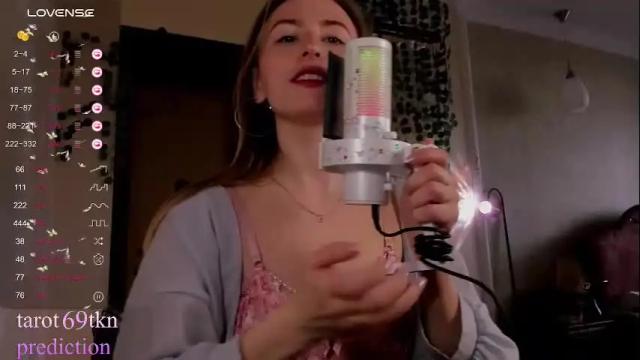 Image 10 of back2emily Stream on Chaturbate on 1 month ago