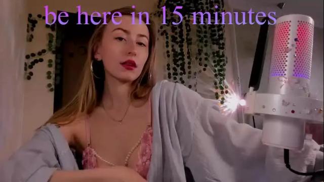 Image 12 of back2emily Stream on Chaturbate on 17 days ago