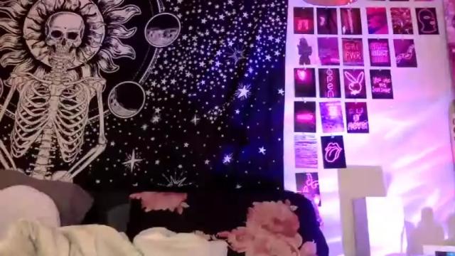 Image 8 of badbarbiebaby Stream on Chaturbate on 15 months ago