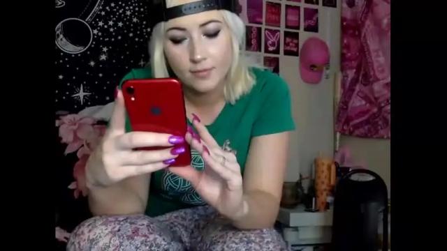 Image 11 of badbarbiebaby Stream on Chaturbate on 14 months ago
