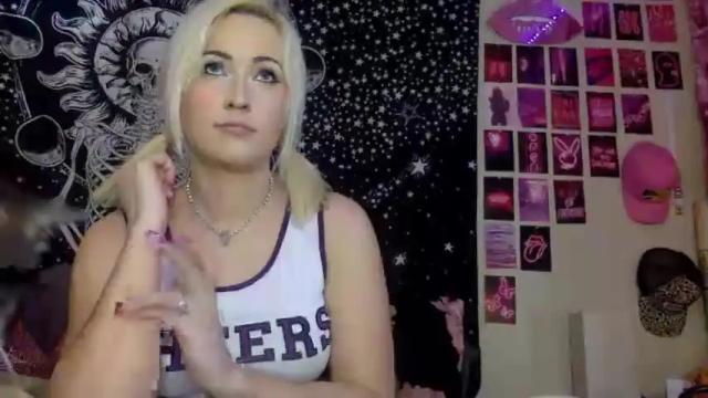 Image 10 of badbarbiebaby Stream on Chaturbate on 14 months ago