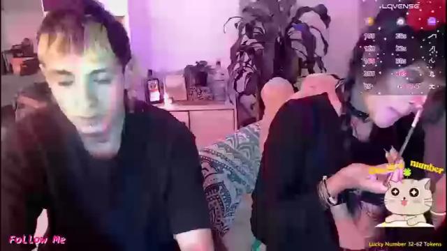 Image 2 of badeyes_crazylilgoat Stream on Chaturbate on 1 month ago