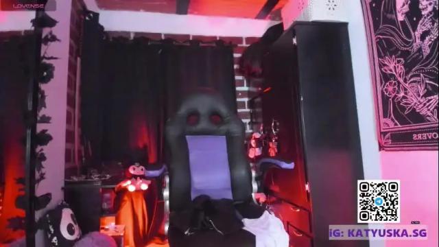 Image 3 of badkatyuska Stream on Chaturbate on 3 months ago