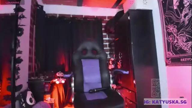 Image 4 of badkatyuska Stream on Chaturbate on 3 months ago