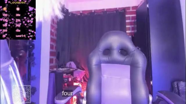 Image 7 of badkatyuska Stream on Chaturbate on 25 days ago