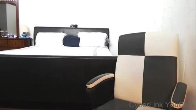 Image 12 of badkitty1977 Stream on Chaturbate on 18 months ago