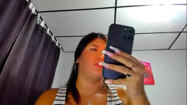 Image 2 of badoozdoll69 Stream on Chaturbate on 1 month ago