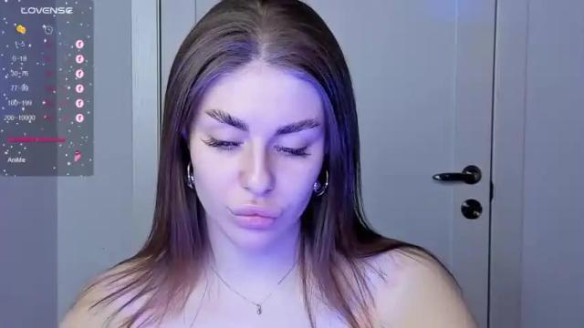 Image 2 of bai1ey Stream on Chaturbate on 13 months ago
