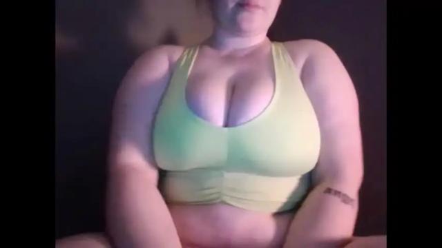 Image 2 of bailey_bee_ Stream on Chaturbate on 13 months ago