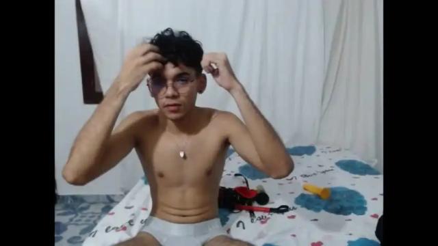 Thumbnail 1, baioleth_cr's Stream at Chaturbate, 21 months ago