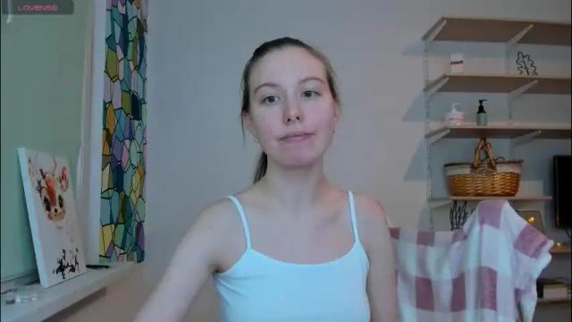 Image 2 of bam_bi Stream on Chaturbate on 1 month ago