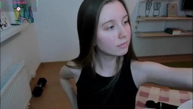 Image 10 of bam_bi Stream on Chaturbate on 1 month ago