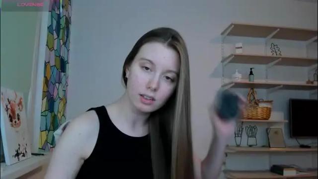 Image 2 of bam_bi Stream on Chaturbate on 1 month ago