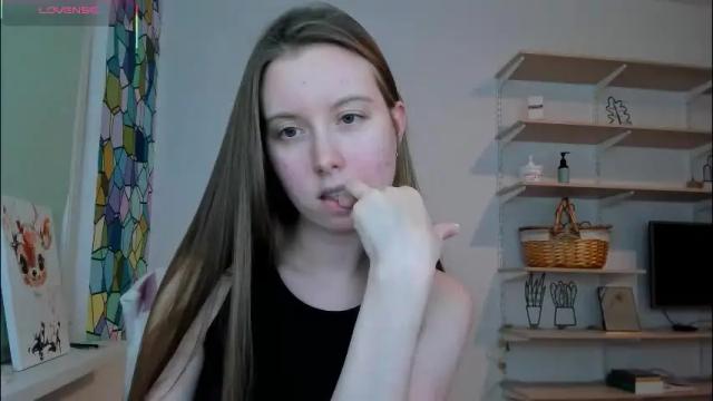 Image 4 of bam_bi Stream on Chaturbate on 1 month ago