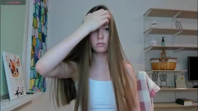 Image 2 of bam_bi Stream on Chaturbate on 1 month ago