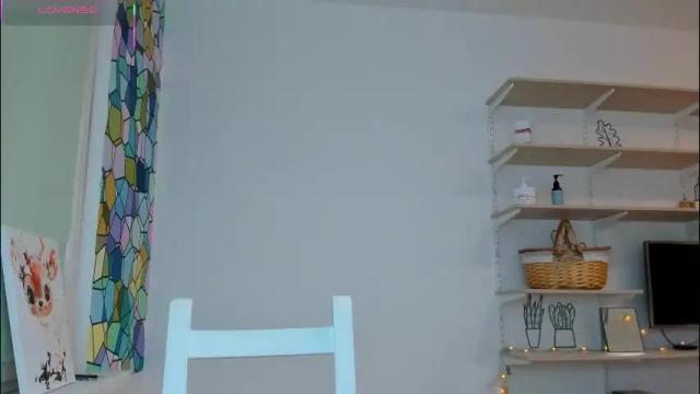 Image 2 of bam_bi Stream on Chaturbate on 1 month ago